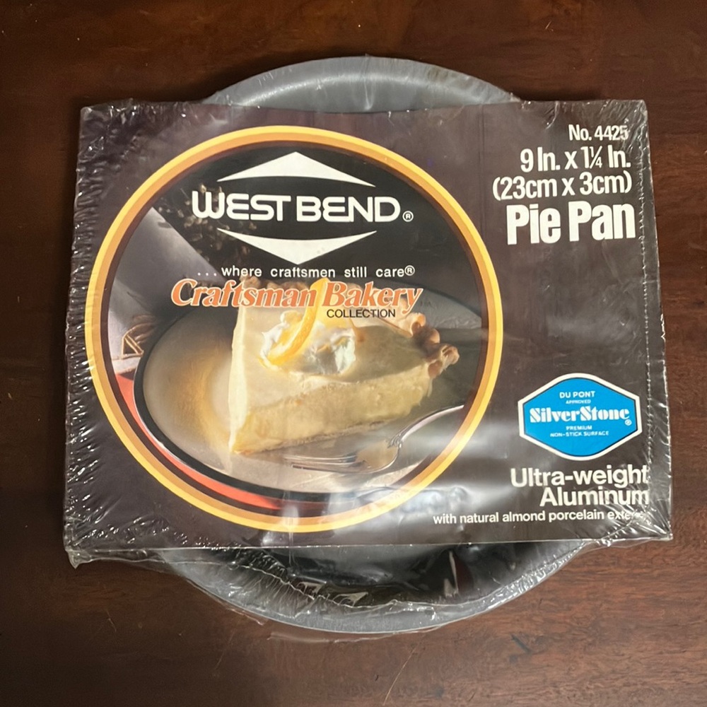 Sealed! Vintage West Bend Craftsman Bakery Pie Pan 9" x 1 1/4" NOS